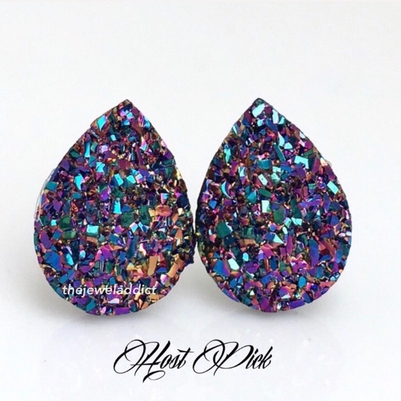3 for 15🎀blue raspberry faux druzy teardrop studs - Picture 2 of 6